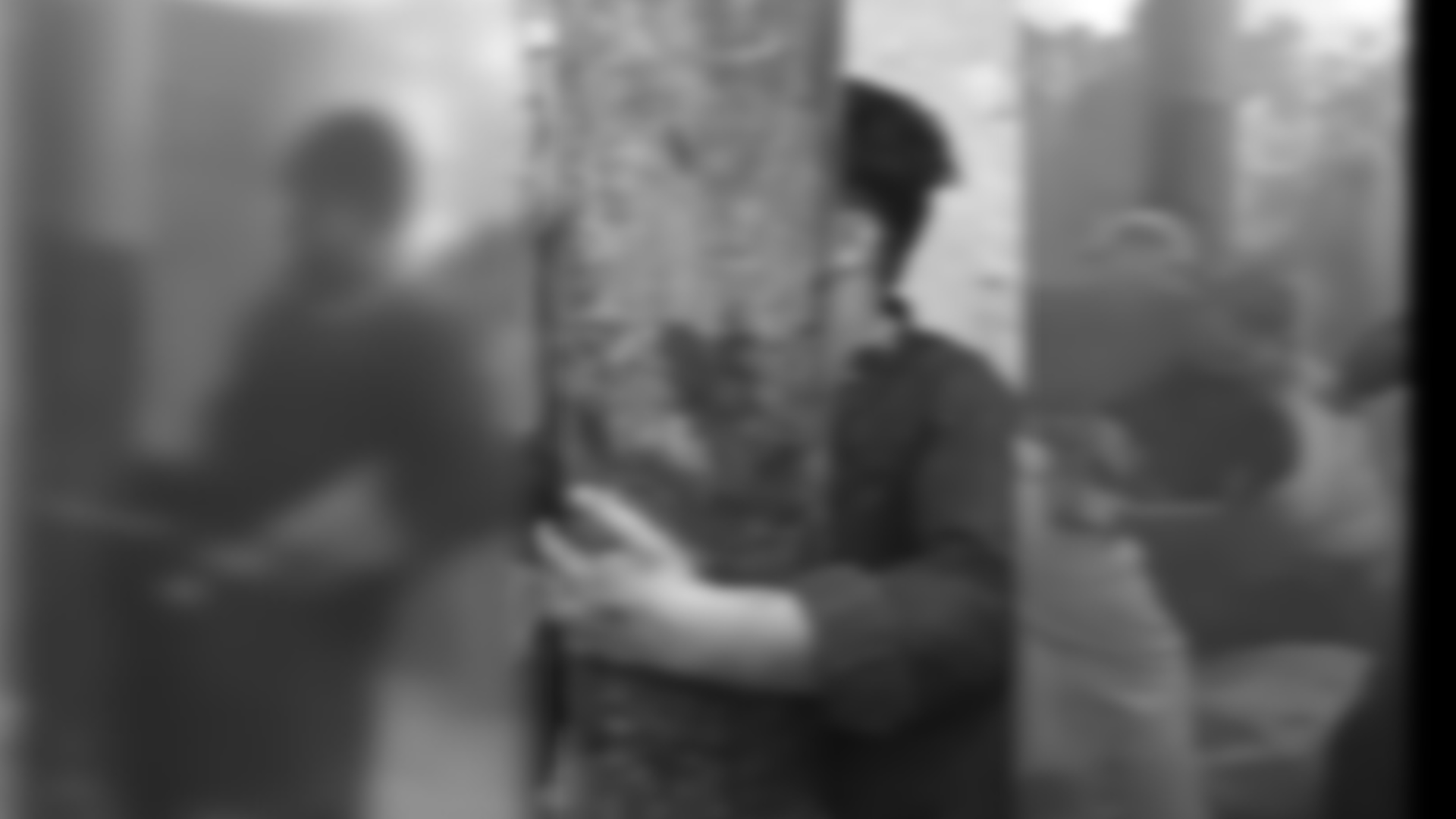 ڪراچي: قتل ڪري ڀڄندڙ هٿياربند کي مقامي شهرين کَمڀي سان ٻڌي باهه ڏئي ساڙي ڇڏيو