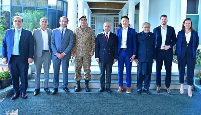 وزيراعظم شهباز شريف سان بائنانس جي سينيئر قيادت جي ملاقات